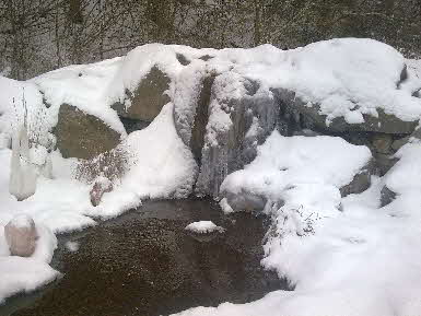 Wasserfall einlauf Schwimmteich